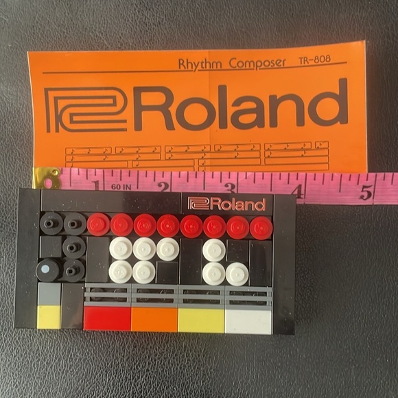 ❤️ Roland Rhythm Composer TR-808 Miniature Collectible Lego Model - Picture 5 of 6